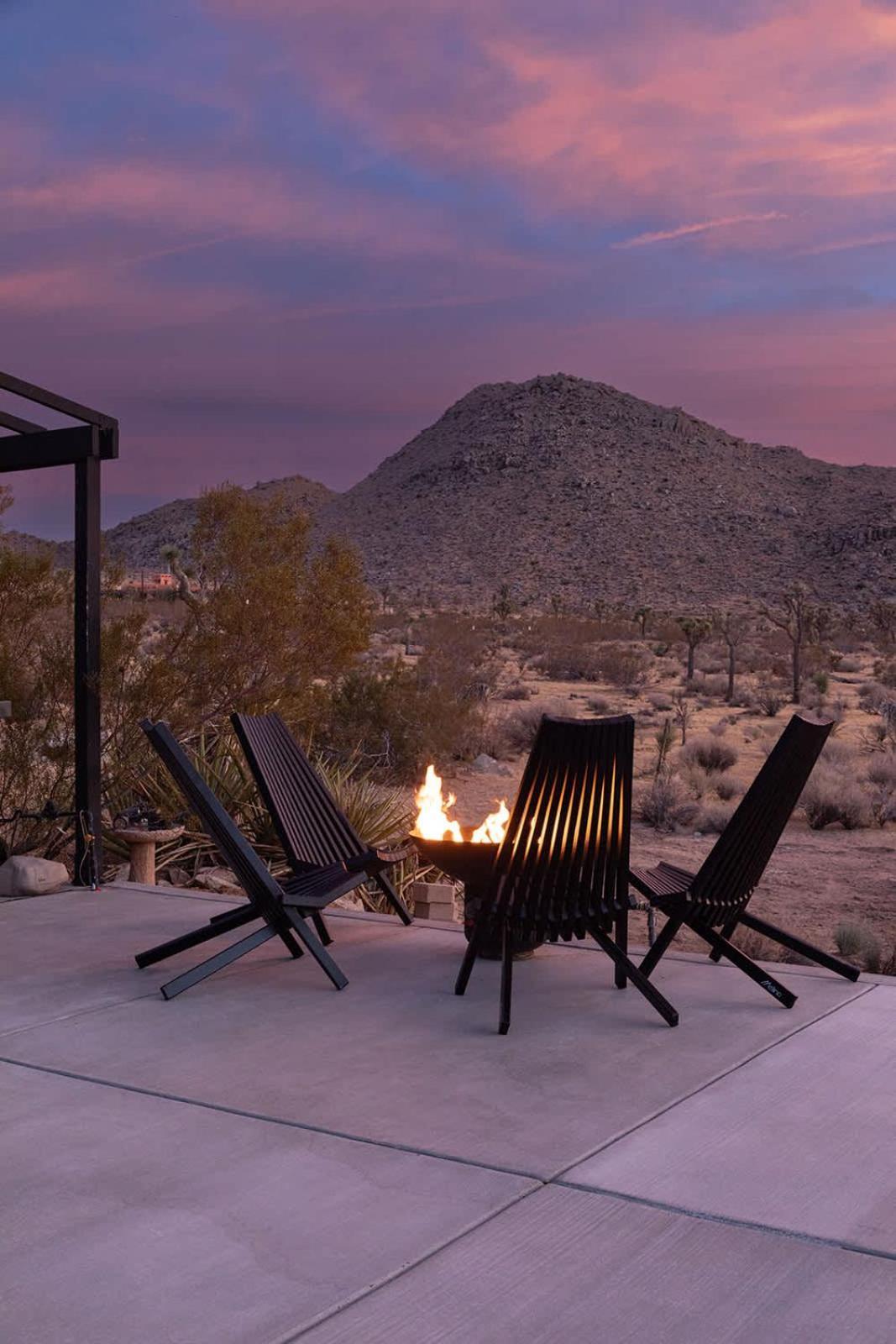 Sacred Haven L Cabin W Cowboy Pool At Park Entrance Joshua Tree Buitenkant foto